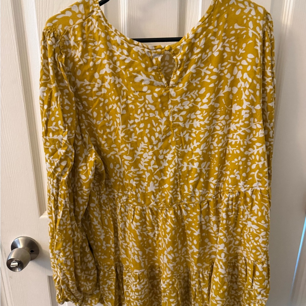 Time and Tru Mustard and White Blouse
